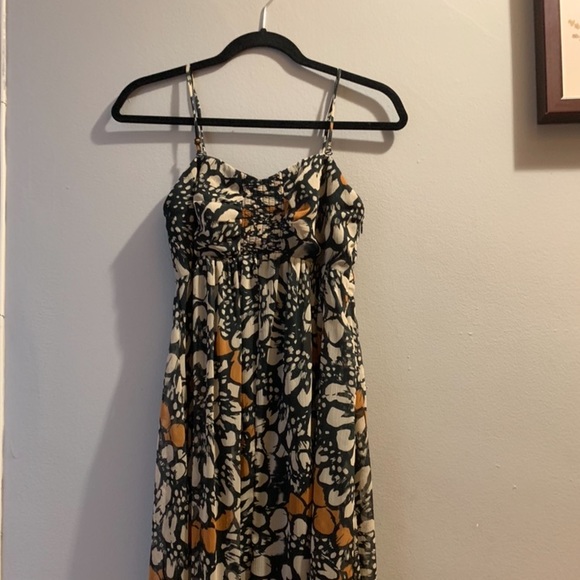 Dress: long - Picture 2 of 7